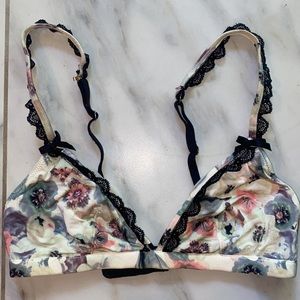 🌸Floral & Lace Bralette
